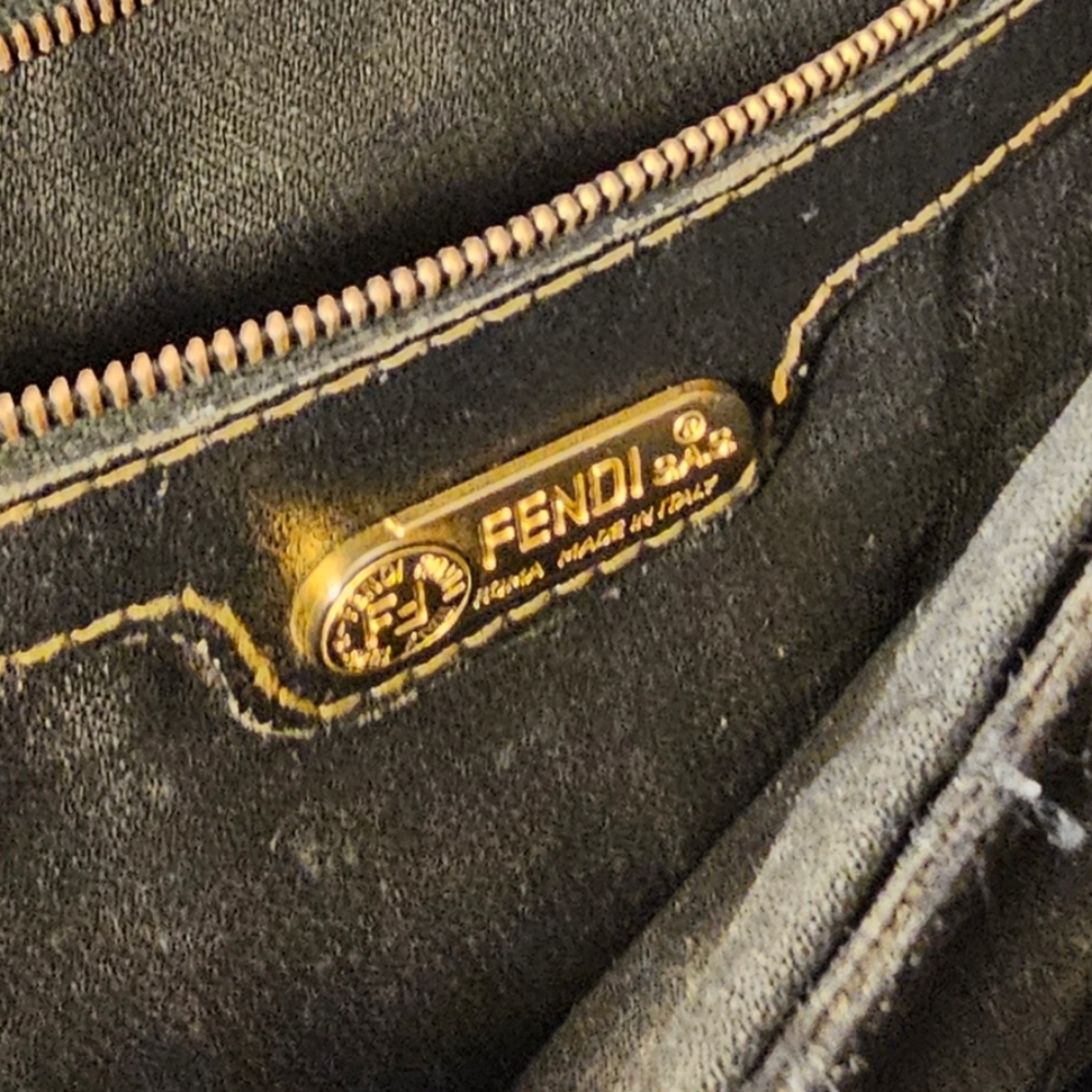 VINTAGE FENDI HANDBAG - Picture 10 of 12